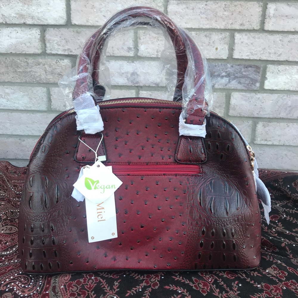 Red Handbag - Picture 2 of 5